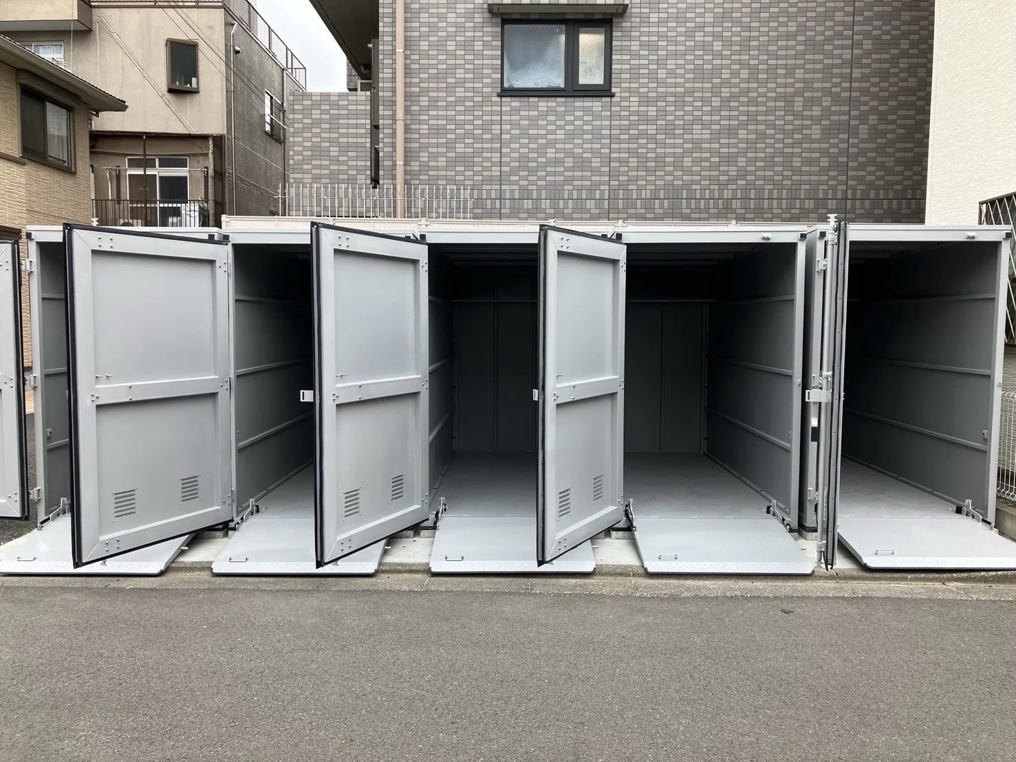 屋根付バイクガレージ